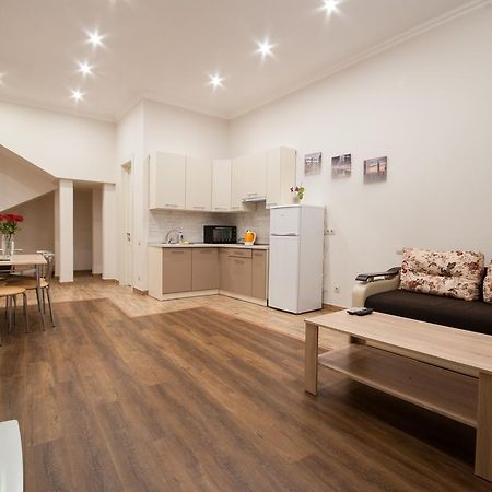 Wonderful Flat On City Center ウージュホロド エクステリア 写真