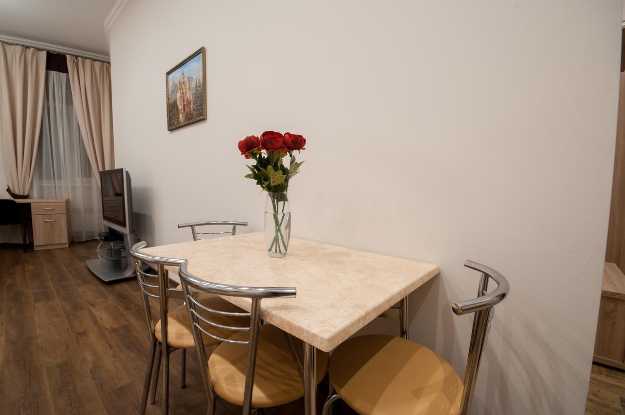 Wonderful Flat On City Center ウージュホロド エクステリア 写真