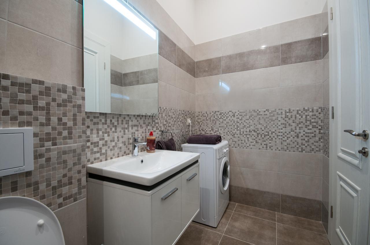 Wonderful Flat On City Center ウージュホロド エクステリア 写真